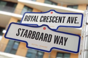 Royal Wharf External Street Sign