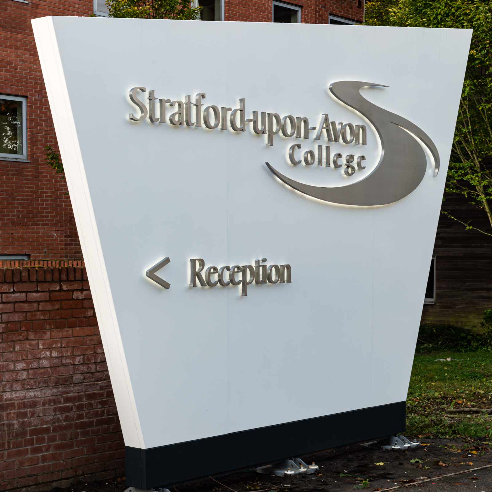 Stratford upon Avon College External Totem Sign