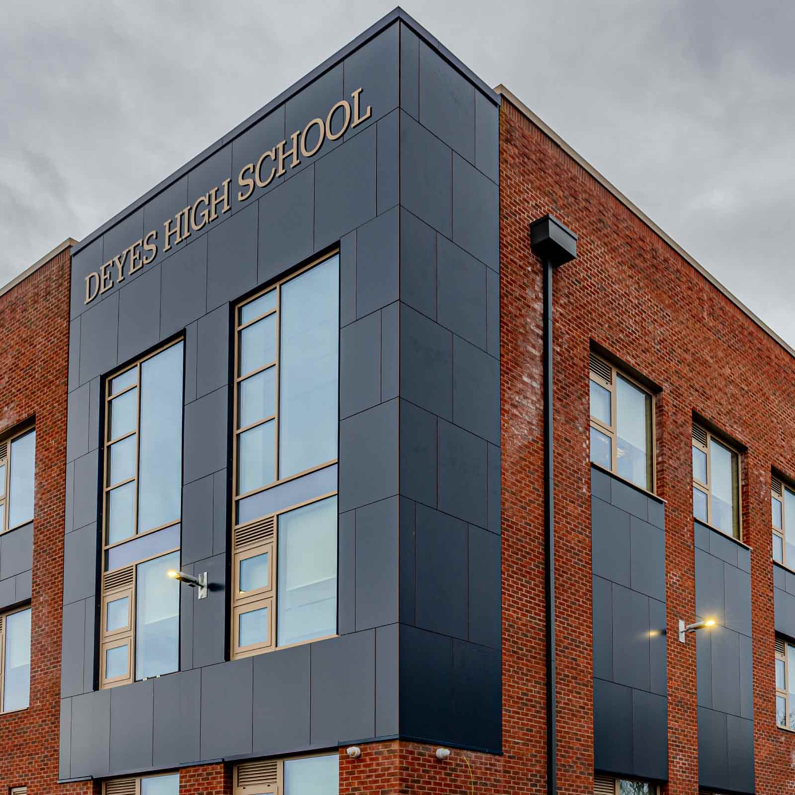 Deyes High School External Sign